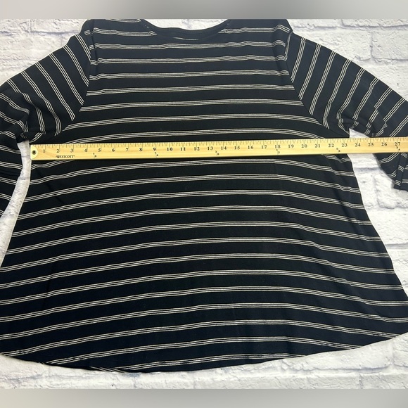 J. Jill Black Tee with White/Tan Stripes. 3/4 Length Bell Sleeve. Size 2X - Picture 6 of 9